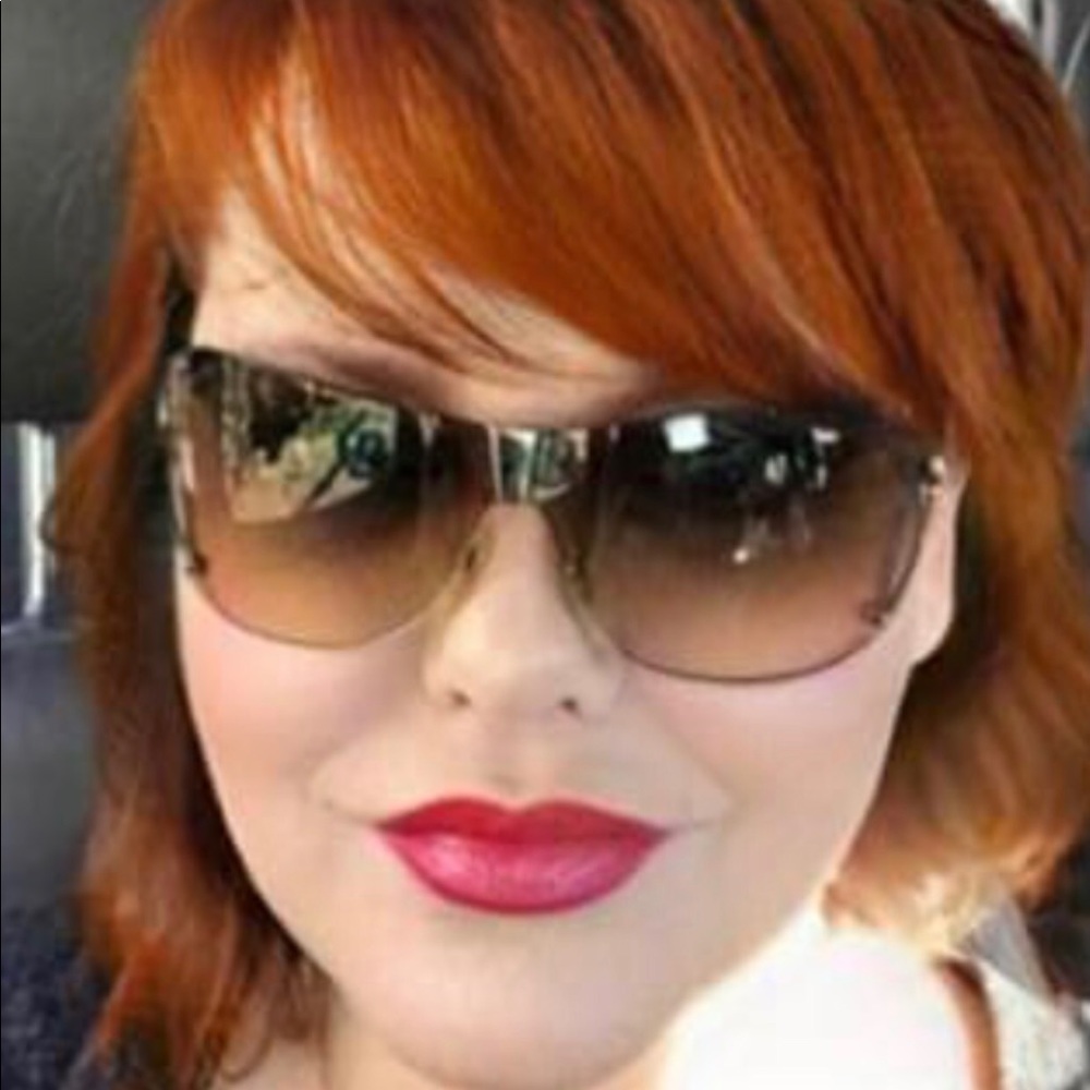Meet your Posher, Melanie